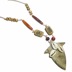 Zeige Details für Collar étnico tres conchas madera cuerno
 Bild von Collar étnico tres conchas madera cuerno