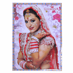 Bild von Poster Sonakshi Sinha rot weißer Sari Bollywood Star
