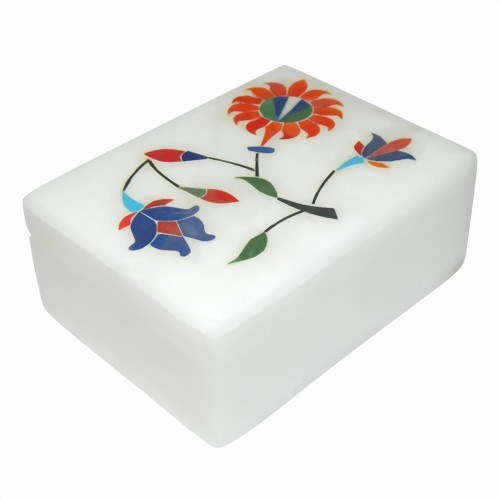 Bild von Cajita piedra de jabón 10x7x4cm incrustaciones de flores
